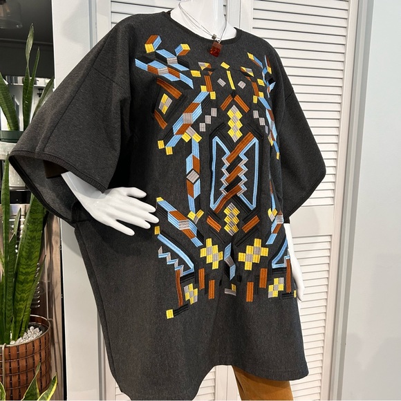 Bespoke Embroidered Aztec Poncho - Picture 3 of 11